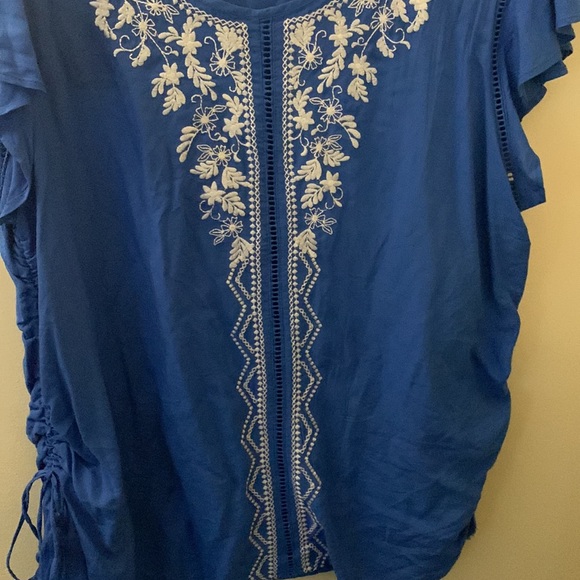 Blouse 👚 - Picture 3 of 5